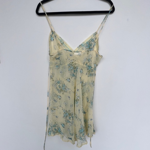 Vintage yellow butterfly mesh slip - Picture 4 of 4